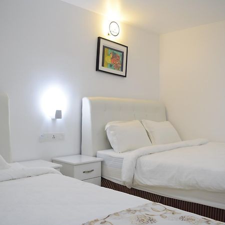 S Rose Hotel Sepang Eksteriør billede