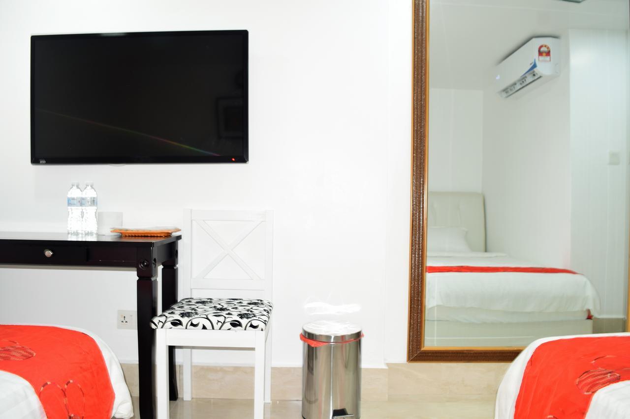 S Rose Hotel Sepang Eksteriør billede
